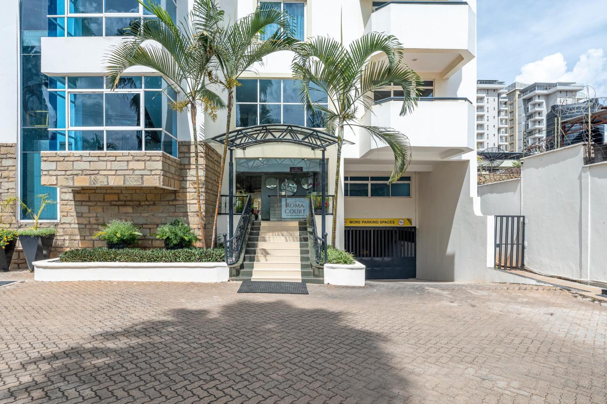 Roma Court Serviced Apartments Nairobi Buitenkant foto