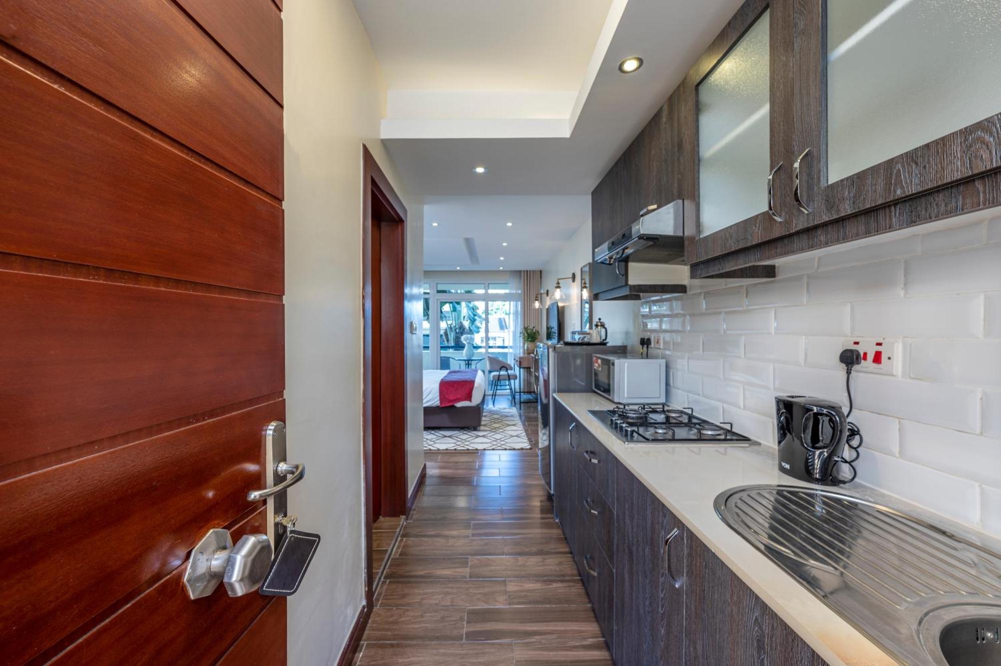 Roma Court Serviced Apartments Nairobi Buitenkant foto